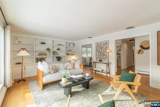 $899,000 | 9 Windermere Road, Montclair, NJ 07043