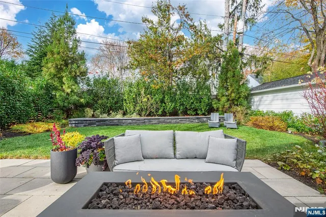 $899,000 | 9 Windermere Road, Montclair, NJ 07043