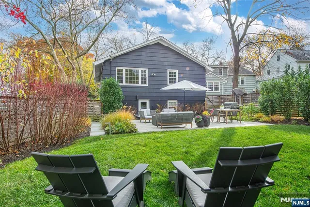 $899,000 | 9 Windermere Road, Montclair, NJ 07043