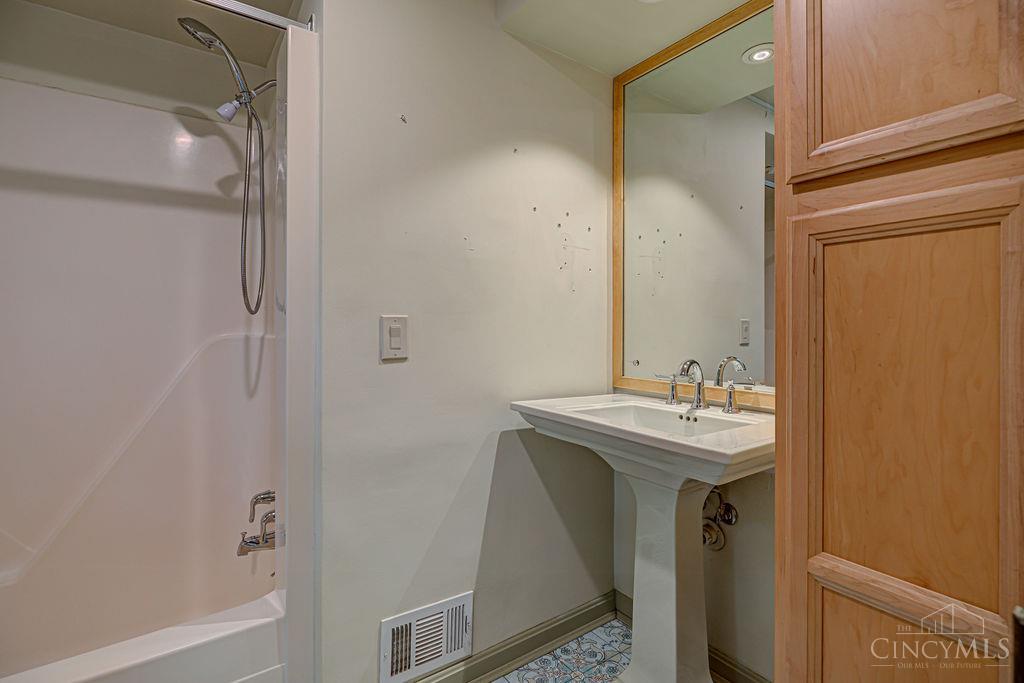 10689 Carolina Trace Road Harrison, OH 45030 - Photo 32 of 48