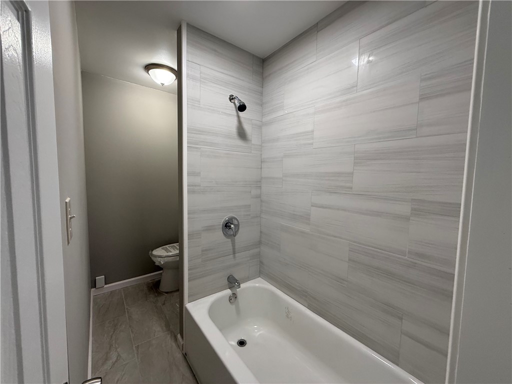 4 Lake Avenue, Unit 1 Auburn, NY 13021 - Photo 8 of 13 Bathroom