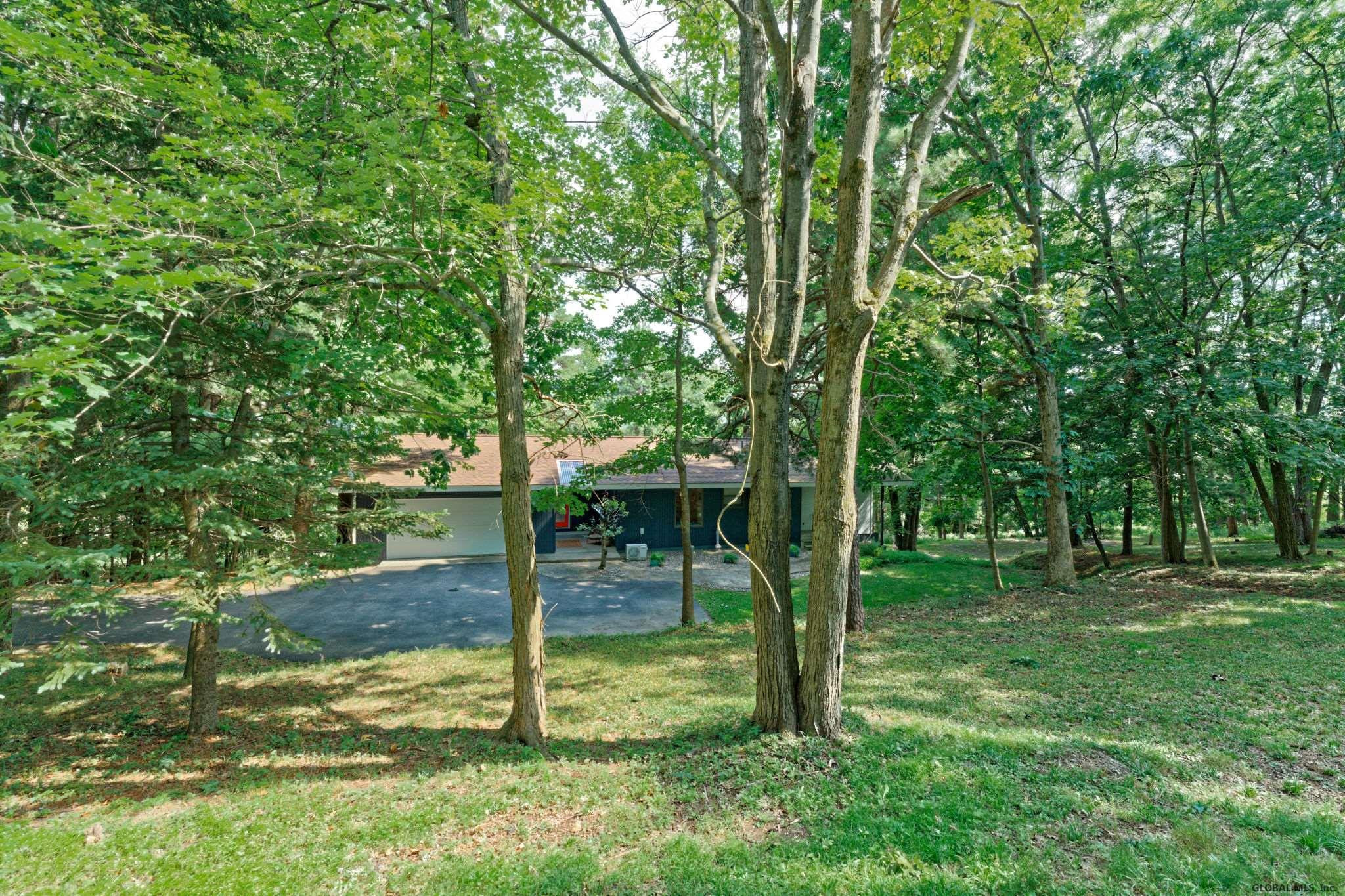 46 E Road Brunswick, NY 12180 - Photo 5 of 42 Photo 5