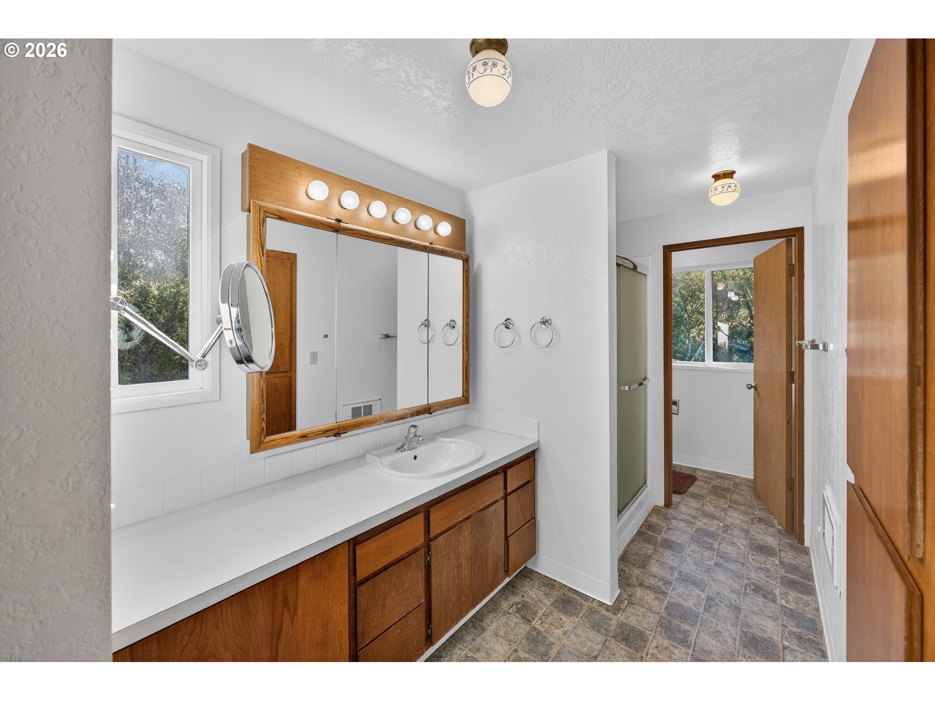 87784 Terrace View Drive Florence, OR 97439 - Photo 17 of 39 Bathroom