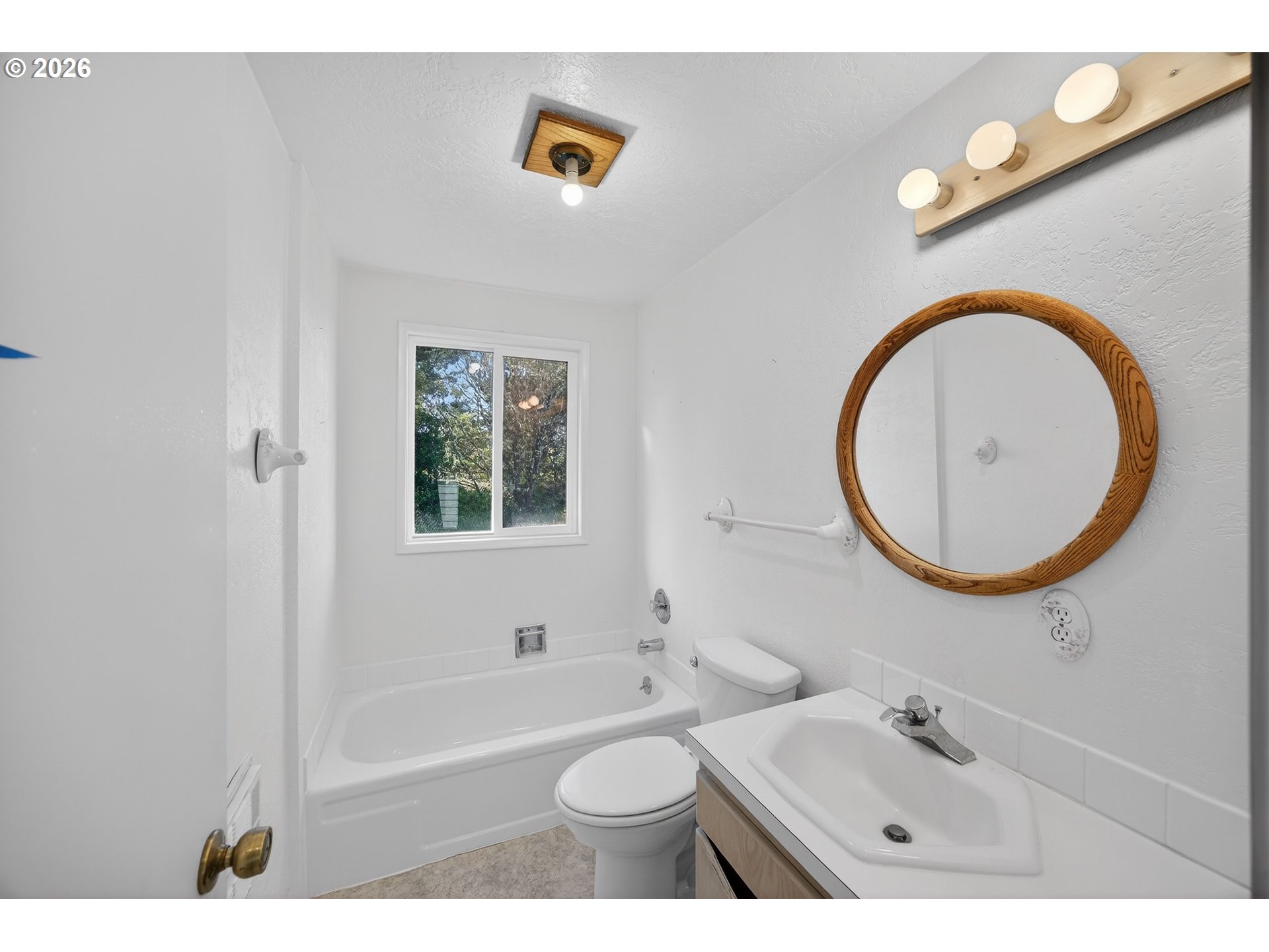 87784 Terrace View Drive Florence, OR 97439 - Photo 20 of 39 Bathroom