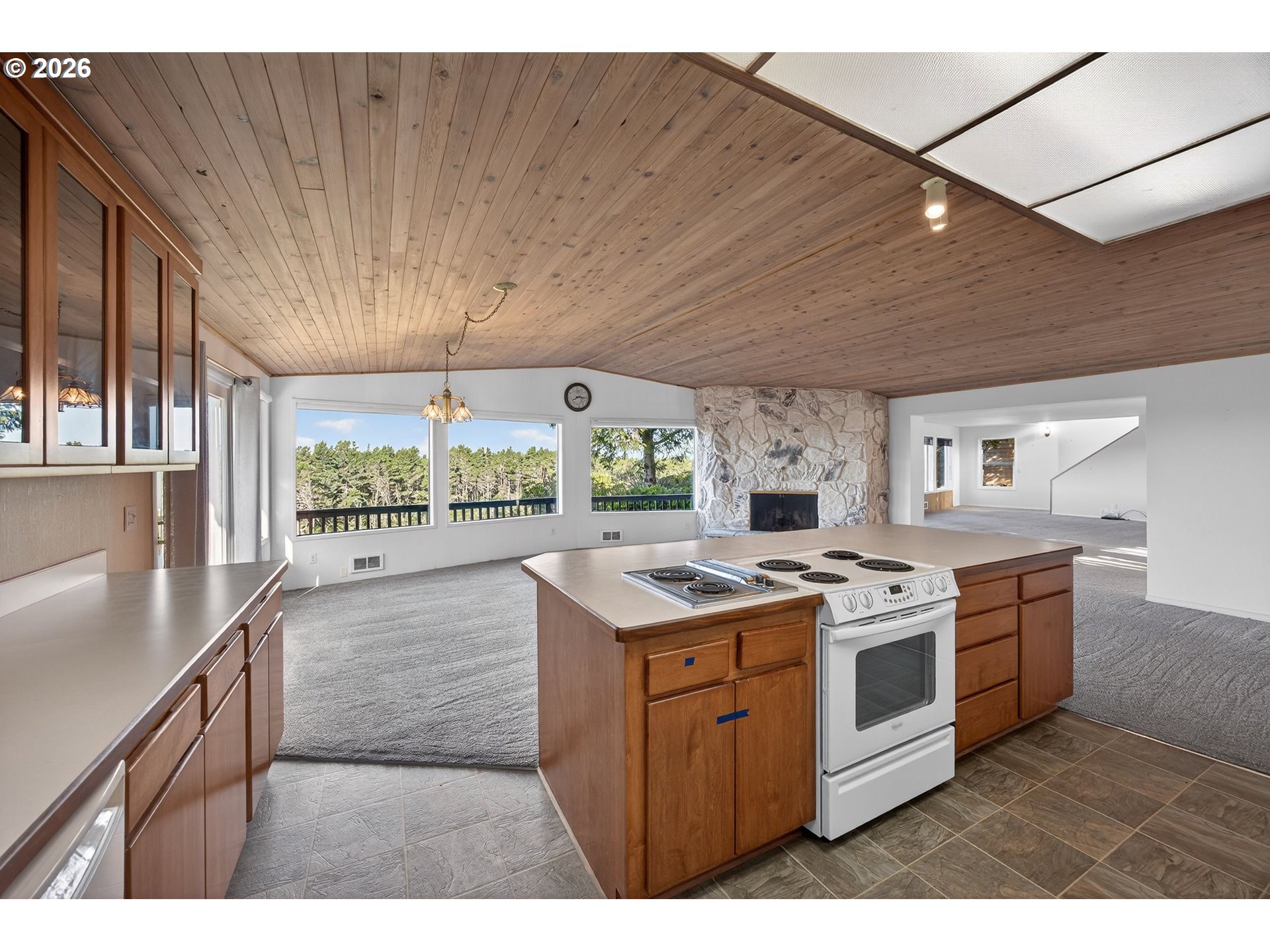 87784 Terrace View Drive Florence, OR 97439 - Photo 7 of 39 Kitchen