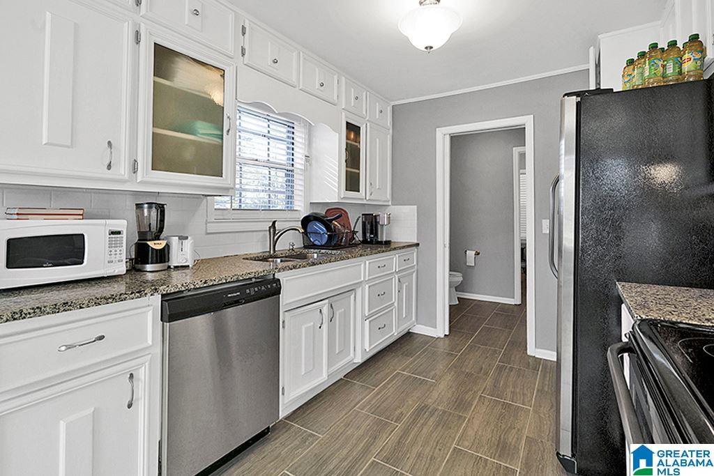 1329 Highpoint Terrace Birmingham, AL 35235 - Photo 9 of 19