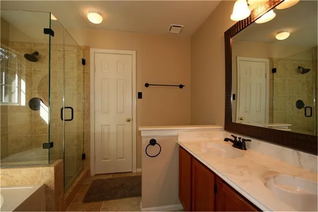 $2,400 | 7 Thrush Grove Place, The Woodlands, TX 77381