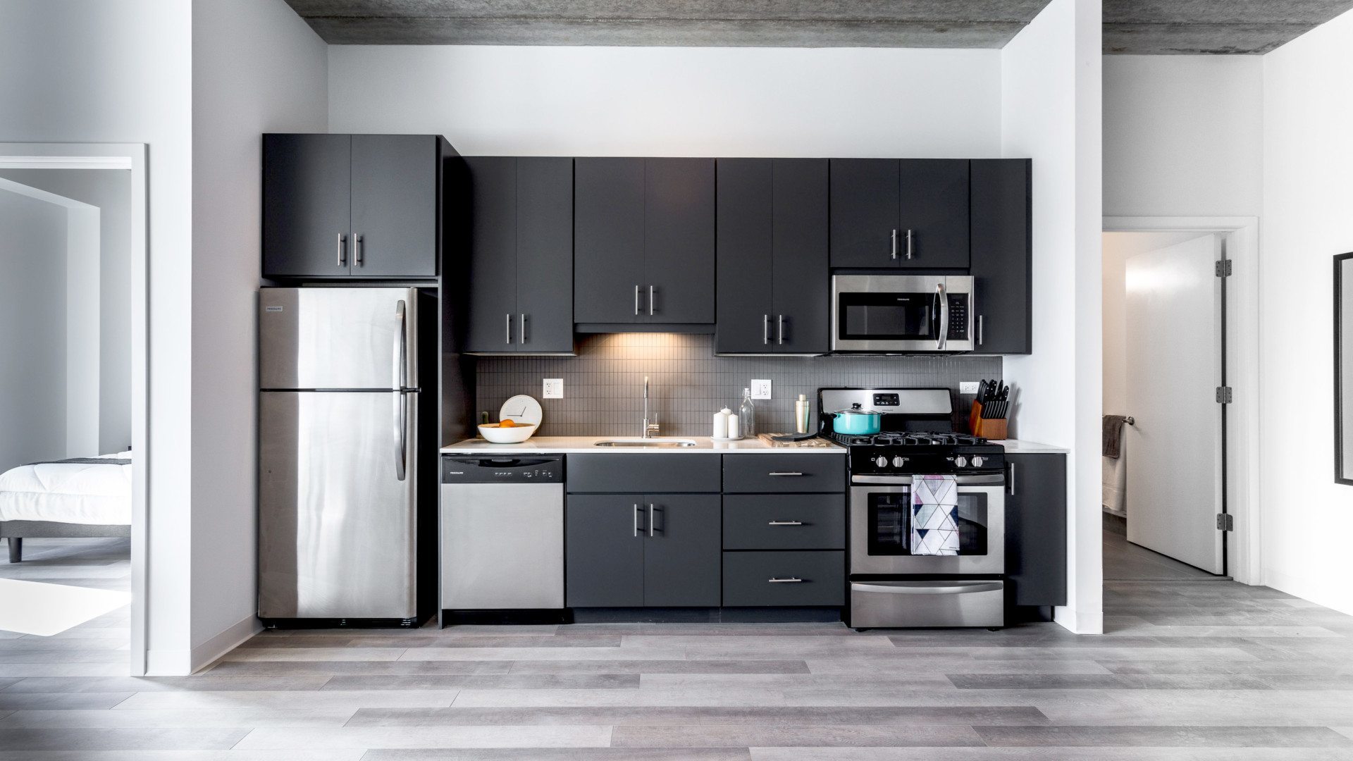 710 West 14th Street, Unit 419 Chicago, IL 60607 - Photo 2 of 10