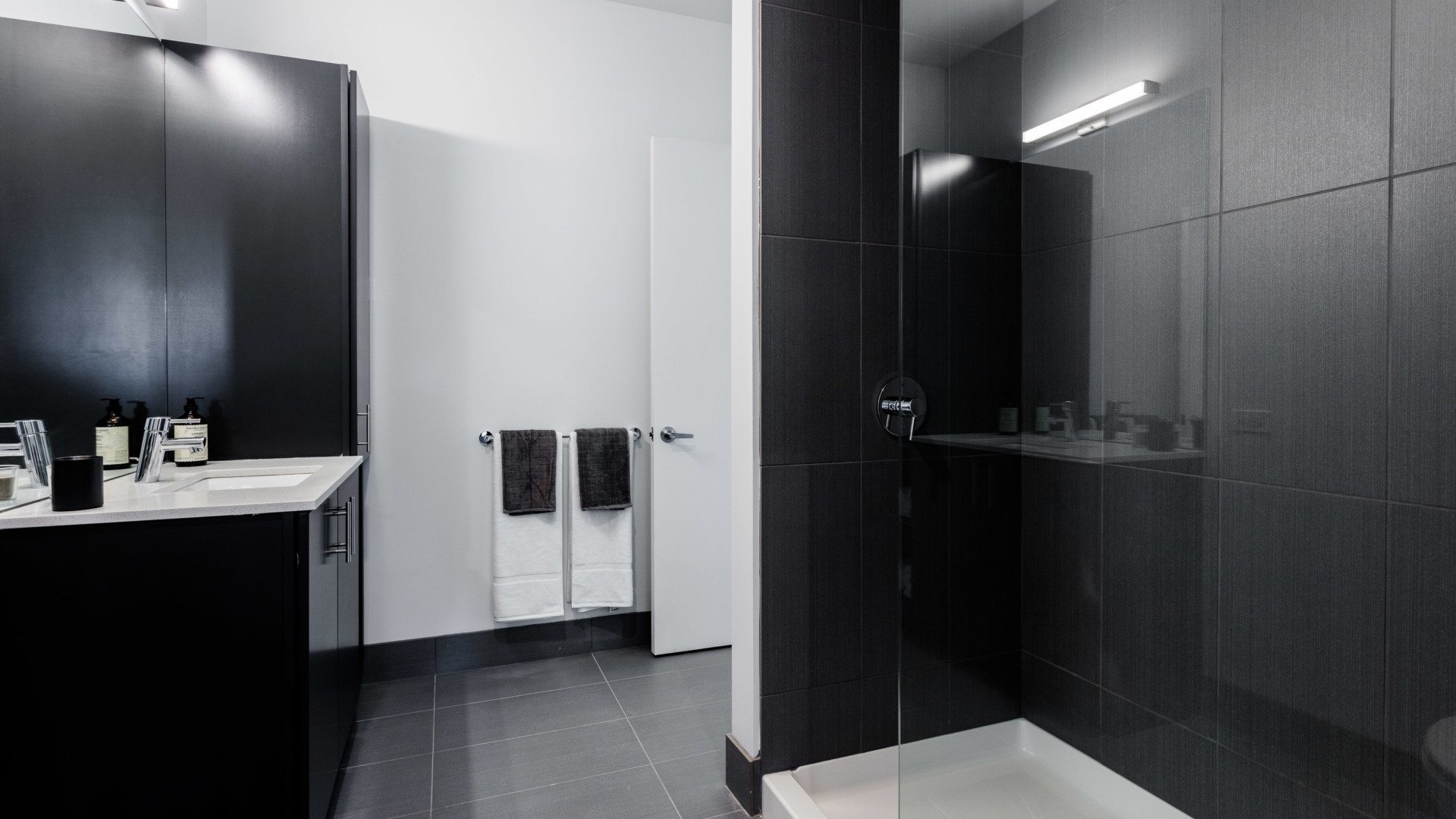 710 West 14th Street, Unit 419 Chicago, IL 60607 - Photo 5 of 10