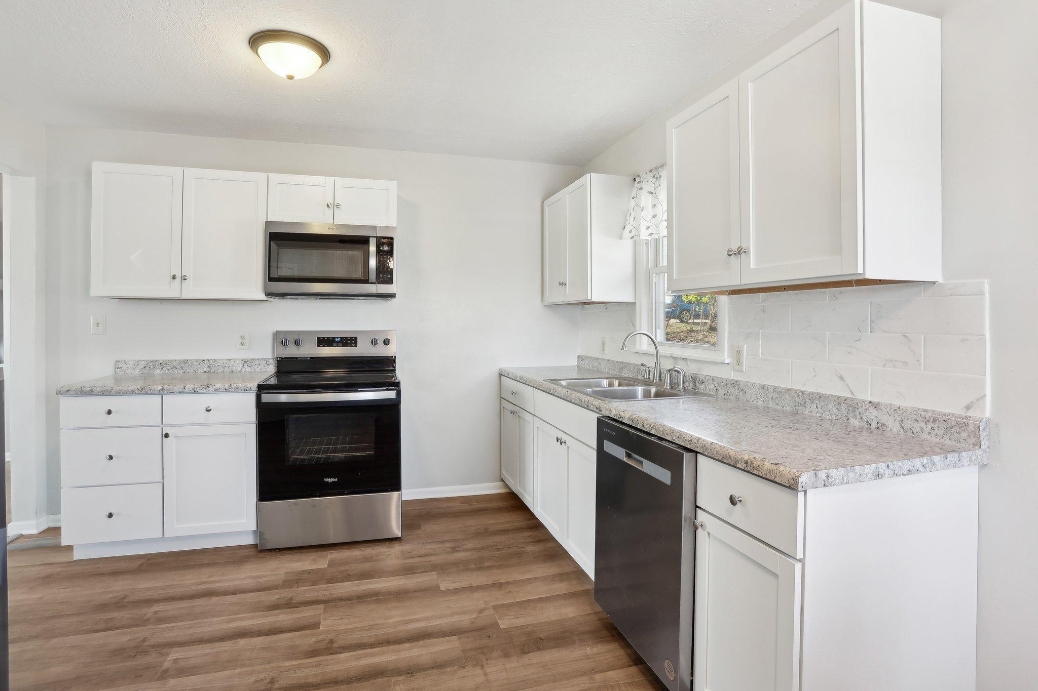 1939 County Rd B East Maplewood, MN 55109 - Photo 9 of 35 Gallery Image 9