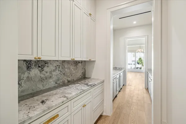 $8,399,000 | 3717 Chevy Chase Drive, Houston, TX 77019