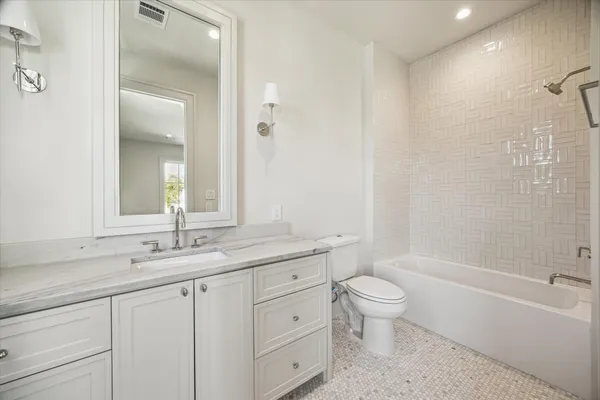 $8,399,000 | 3717 Chevy Chase Drive, Houston, TX 77019