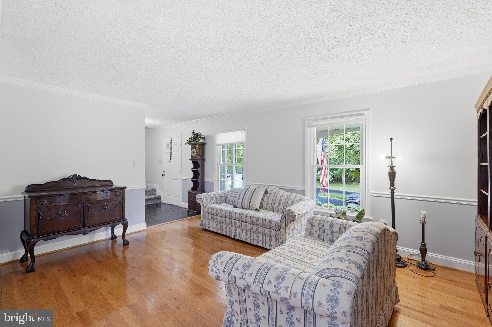 1842 Post Oak Trail Reston, VA 20191 - Photo 7 of 53 Formal LR