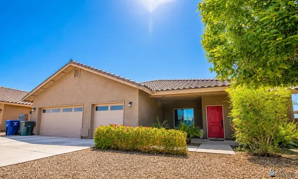 $2,300 | 2488 South 44th Trail, Yuma, AZ 85364