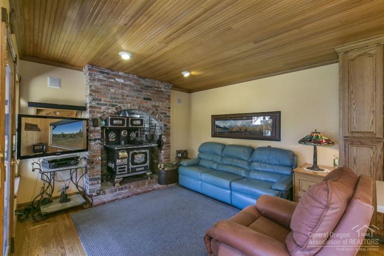 69875 Goodrich Road Sisters, OR 97759 - Photo 17 of 24 Additional Photo