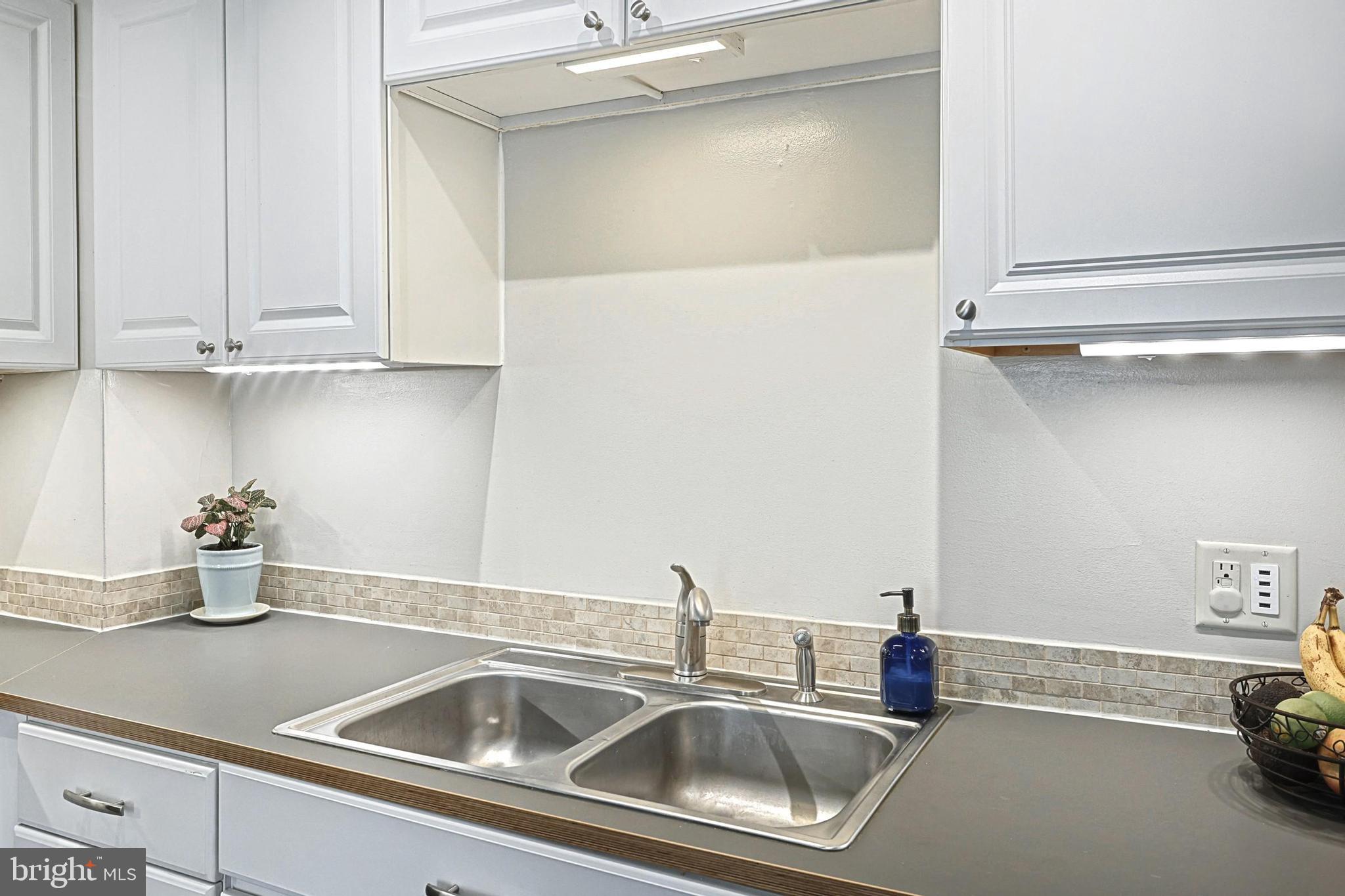 608 Carlisle Street Hanover, PA 17331 - Photo 12 of 28