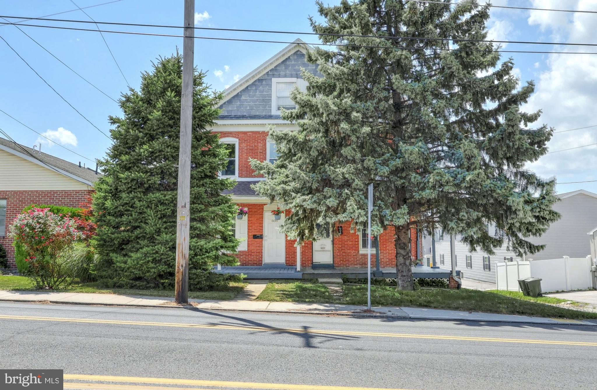 608 Carlisle Street Hanover, PA 17331 - Photo 2 of 28