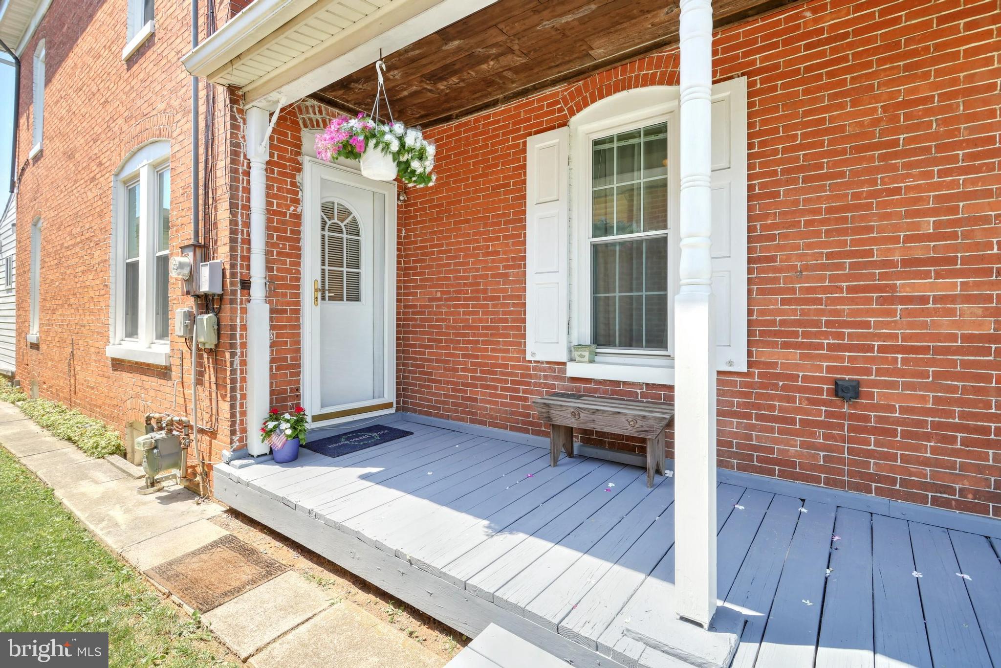 608 Carlisle Street Hanover, PA 17331 - Photo 3 of 28