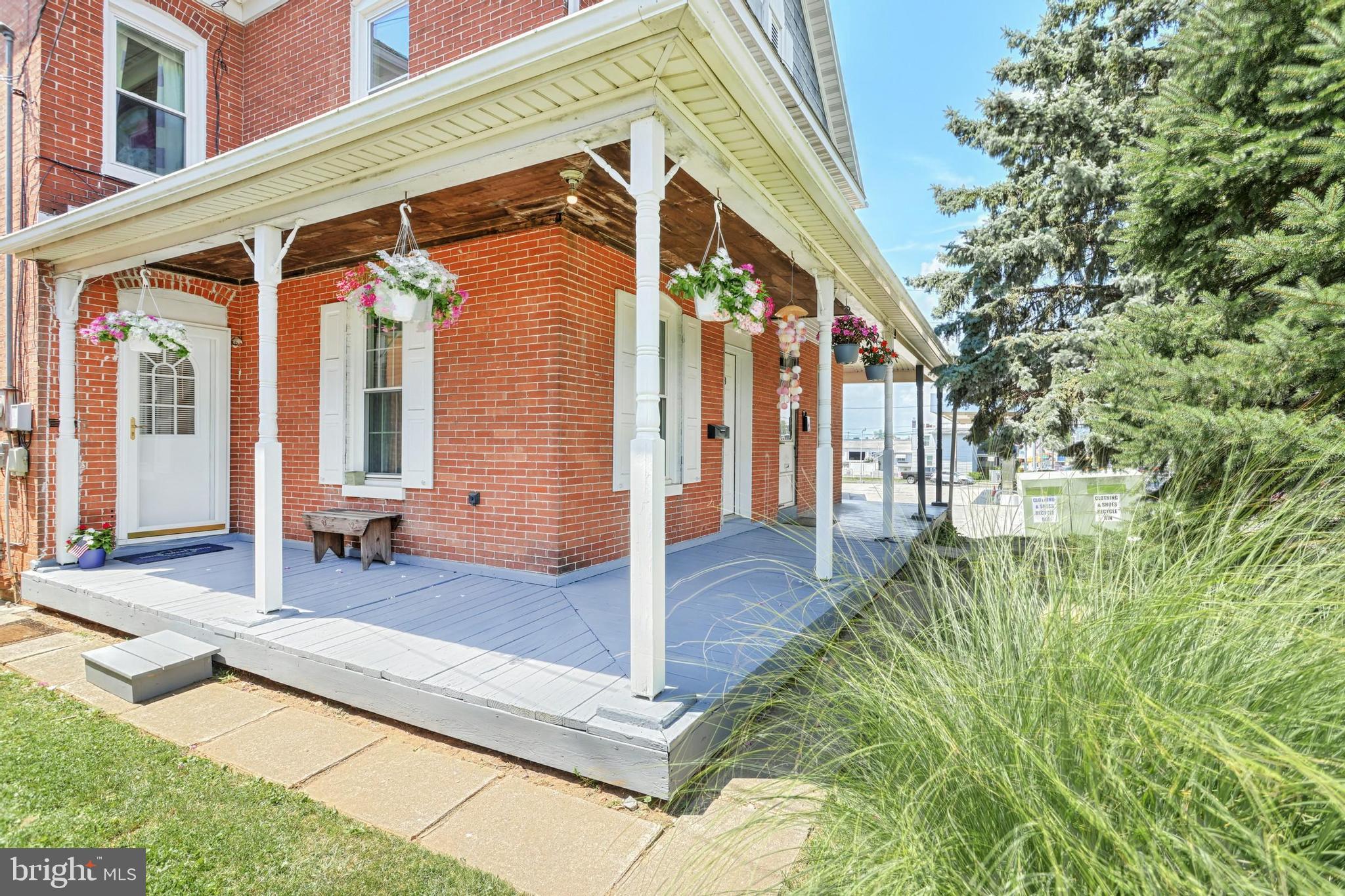 608 Carlisle Street Hanover, PA 17331 - Photo 4 of 28