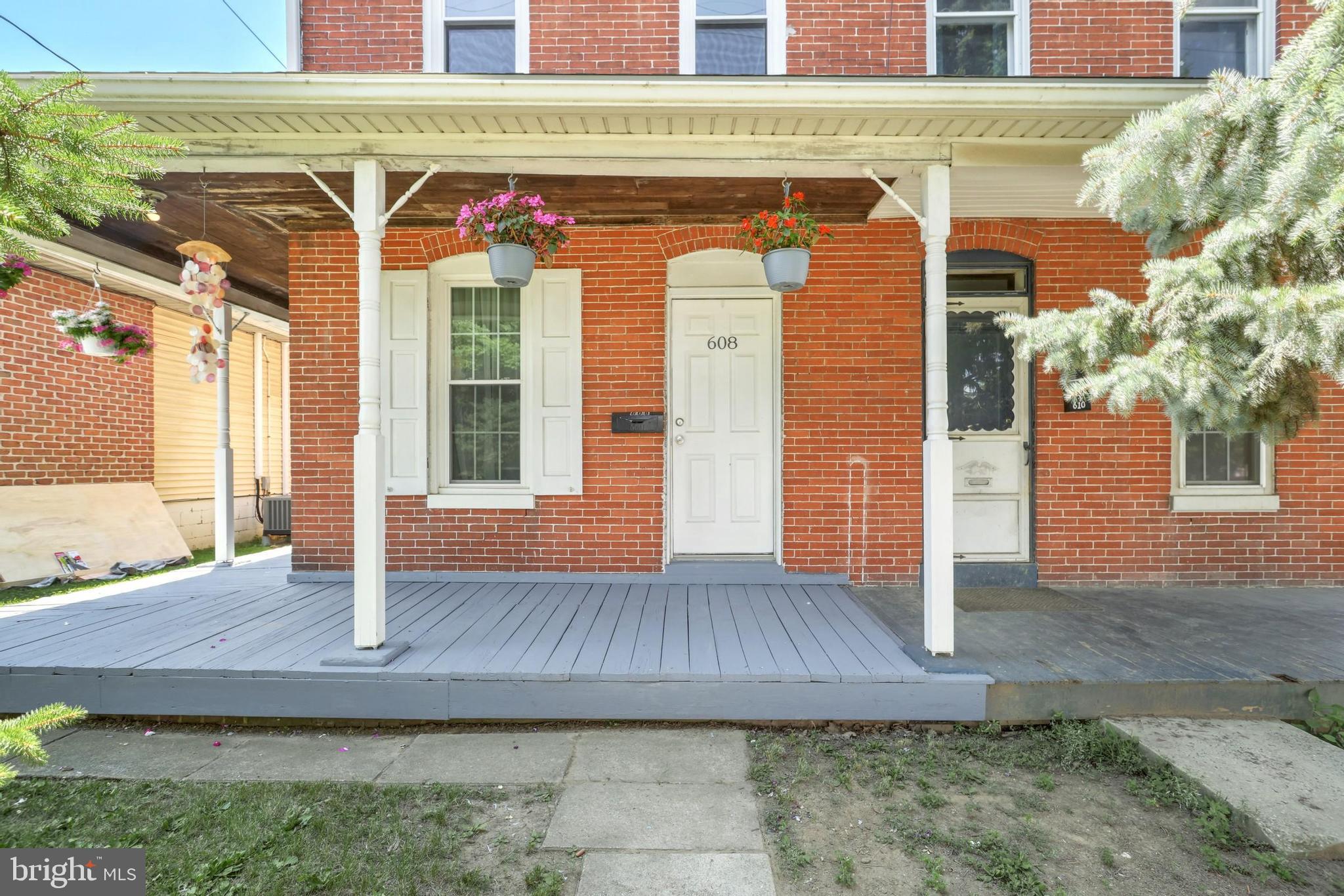 608 Carlisle Street Hanover, PA 17331 - Photo 5 of 28