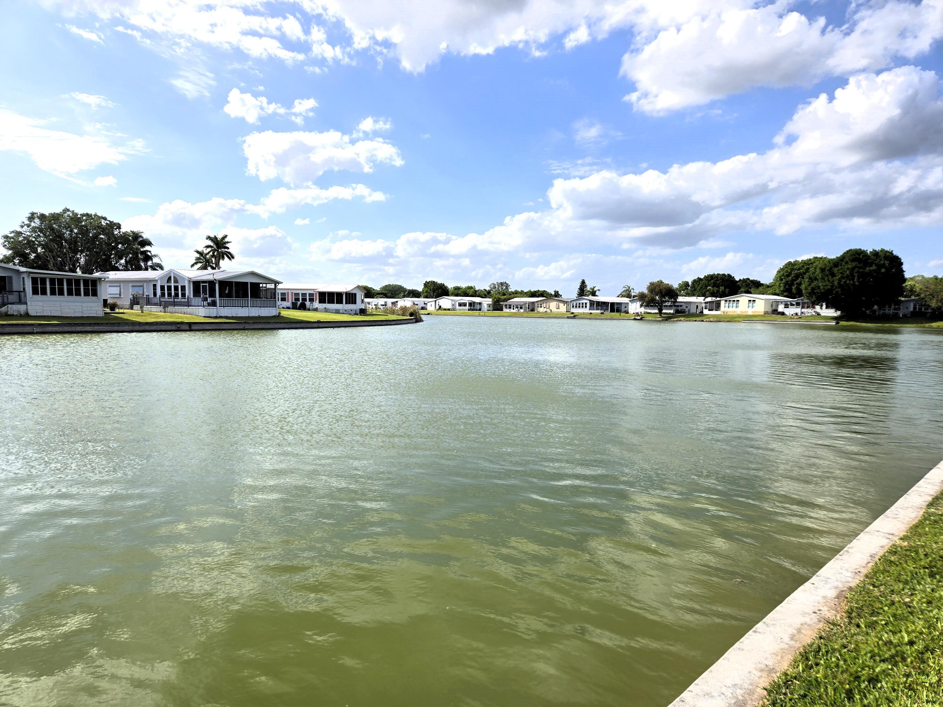 1586 Southwest 35th Circle Okeechobee, FL 34974 - Photo 35 of 37 a view of an ocean from a balcony
