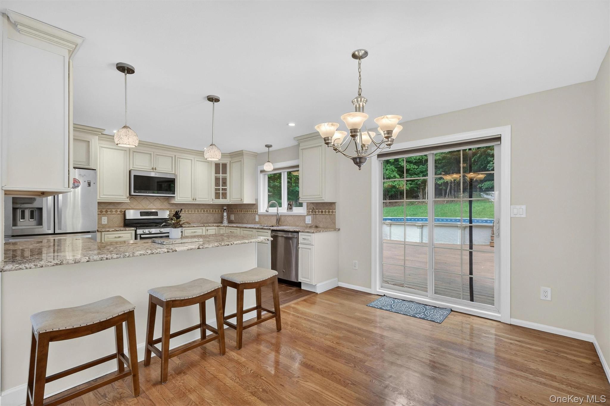37 Surrey Road Chester, NY 10918 - Photo 10 of 38