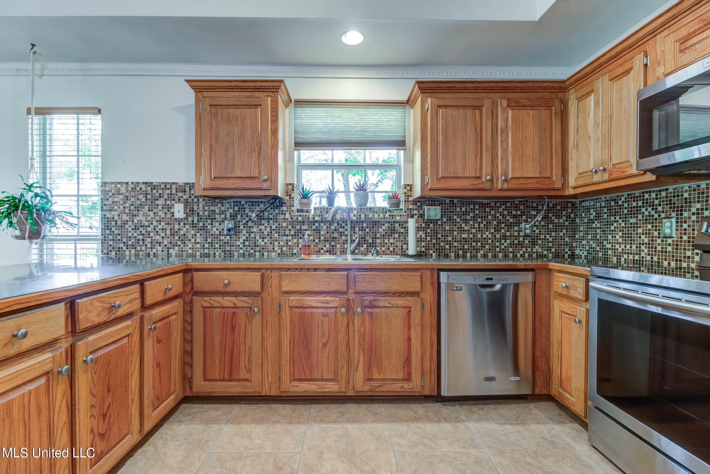 100 Maple Cove Long Beach, MS 39560 - Photo 12 of 52 100 Maple Cove (25)