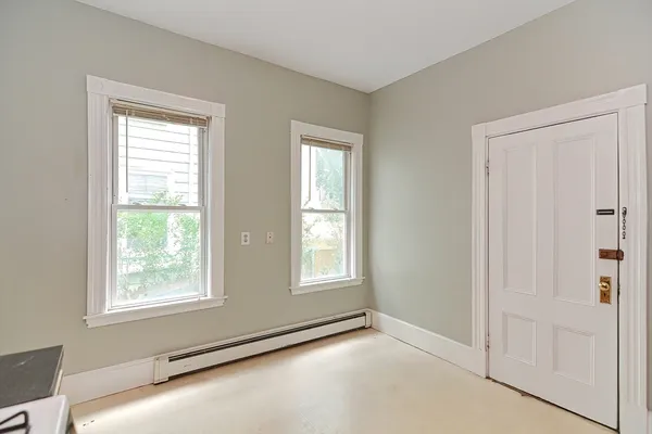 $3,600 | 108 Beacon Street, Unit 1, Somerville, MA 02143