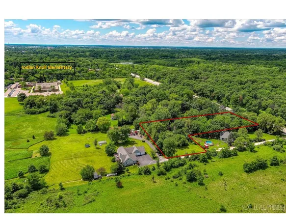 $295,000 | 28W185 Geneva Road, West Chicago, IL 60185