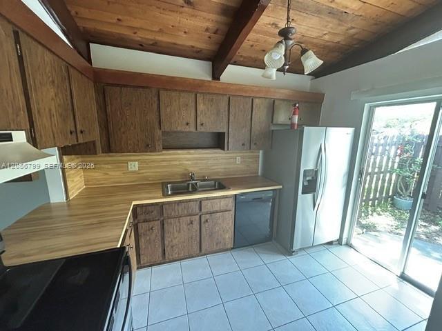 115 Fox Road, Unit 241 Hollywood, FL 33024 - Photo 10 of 27 Gallery Image 10