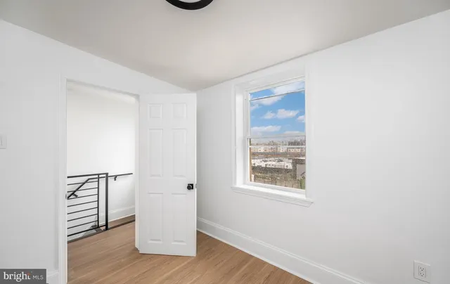 $1,870 | 2042 East Somerset Street, Philadelphia, PA 19134