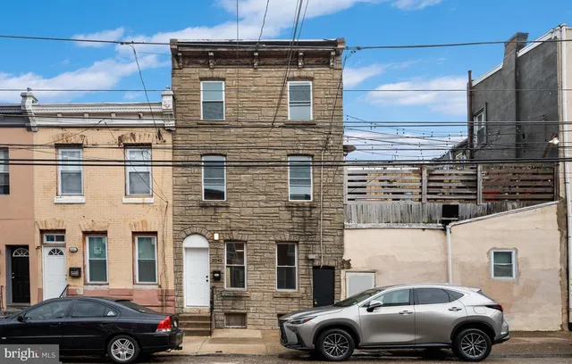 $1,870 | 2042 East Somerset Street, Philadelphia, PA 19134