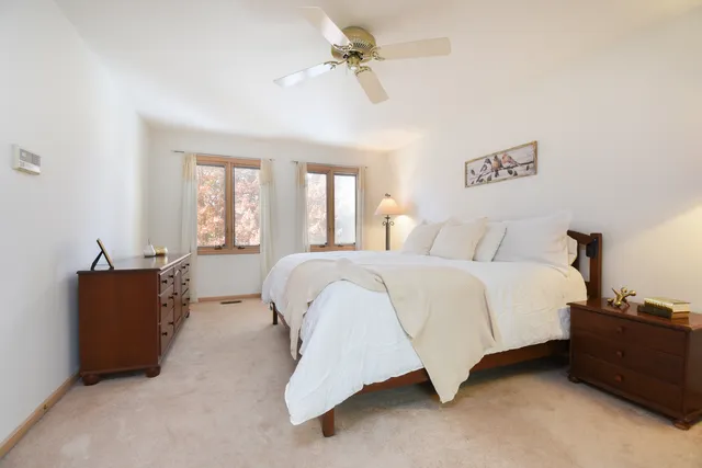 $975,000 | 307 Anne Court, Prospect Heights, IL 60070