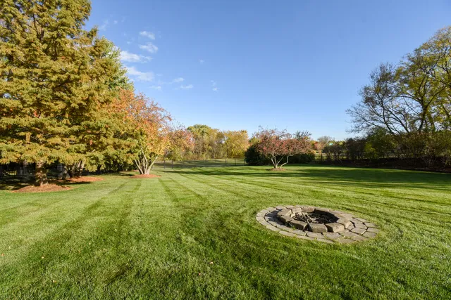 $975,000 | 307 Anne Court, Prospect Heights, IL 60070