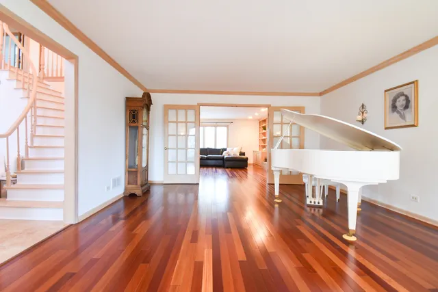 $975,000 | 307 Anne Court, Prospect Heights, IL 60070