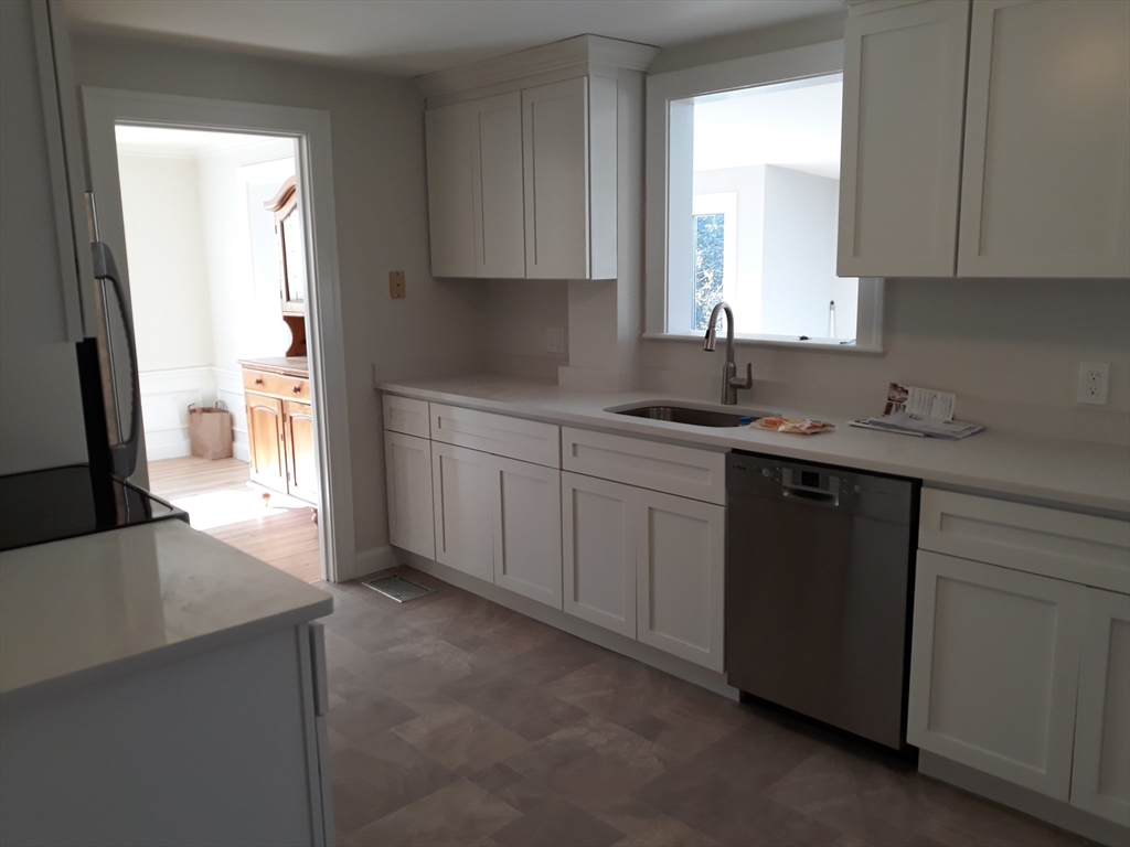 133 Winslow Road, Unit 133 Waban, MA 02468 - Photo 11 of 27