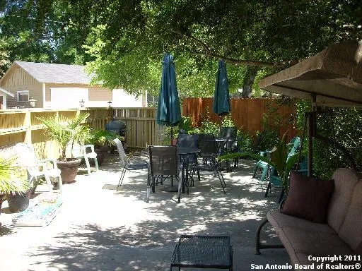 $950 | 414 Kings Court, Unit C, San Antonio, TX 78212