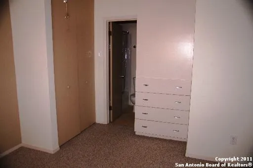 $950 | 414 Kings Court, Unit C, San Antonio, TX 78212