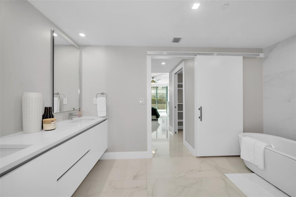 730 North Ocean Boulevard, Unit 405 Pompano Beach, FL 33062 - Photo 17 of 47 Primary Bath