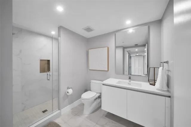 $2,480,000 | 730 North Ocean Boulevard, Unit 405, Pompano Beach, FL 33062