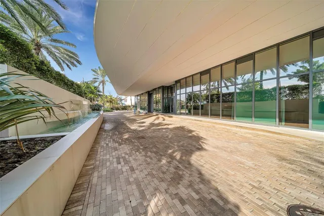 $2,480,000 | 730 North Ocean Boulevard, Unit 405, Pompano Beach, FL 33062