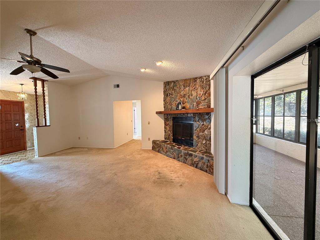 9264 Manchester Street Spring Hill, FL 34606 - Photo 7 of 40