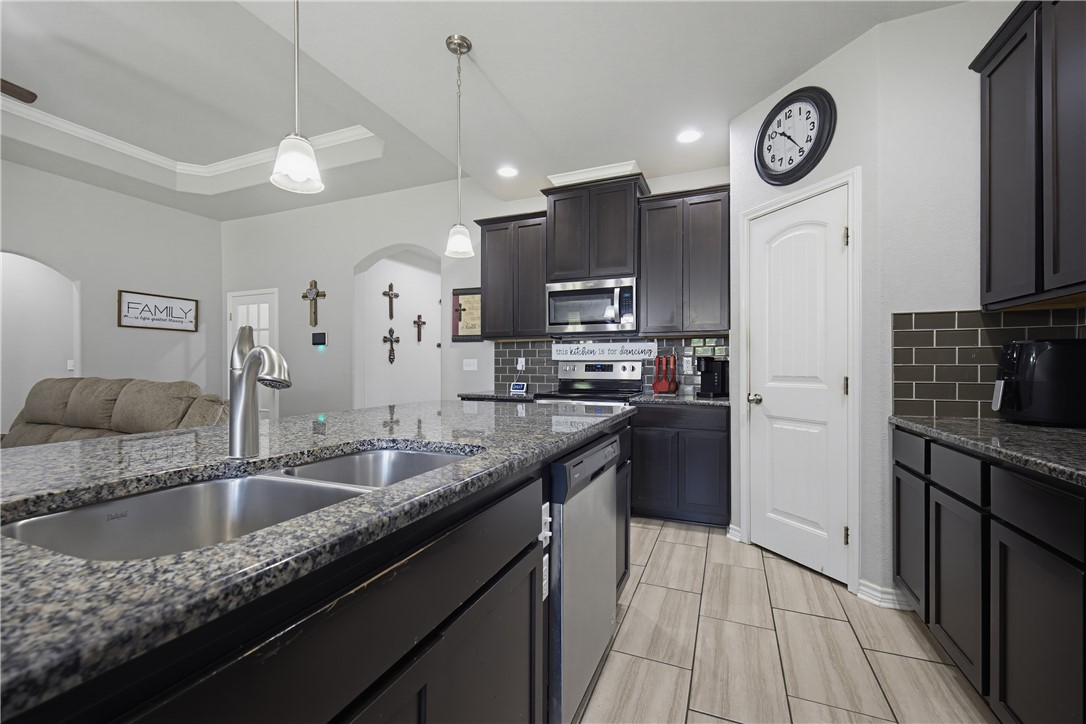 1102 Pasadena Street Portland, TX 78374 - Photo 7 of 28