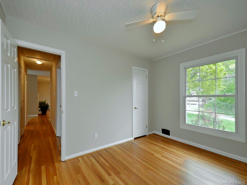 321 Stratford Road Asheville, NC 28804 - Photo 11 of 19