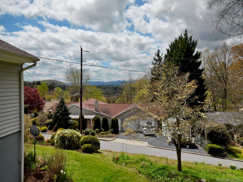 321 Stratford Road Asheville, NC 28804 - Photo 17 of 19