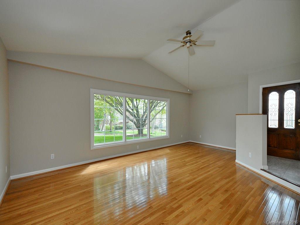 321 Stratford Road Asheville, NC 28804 - Photo 4 of 19