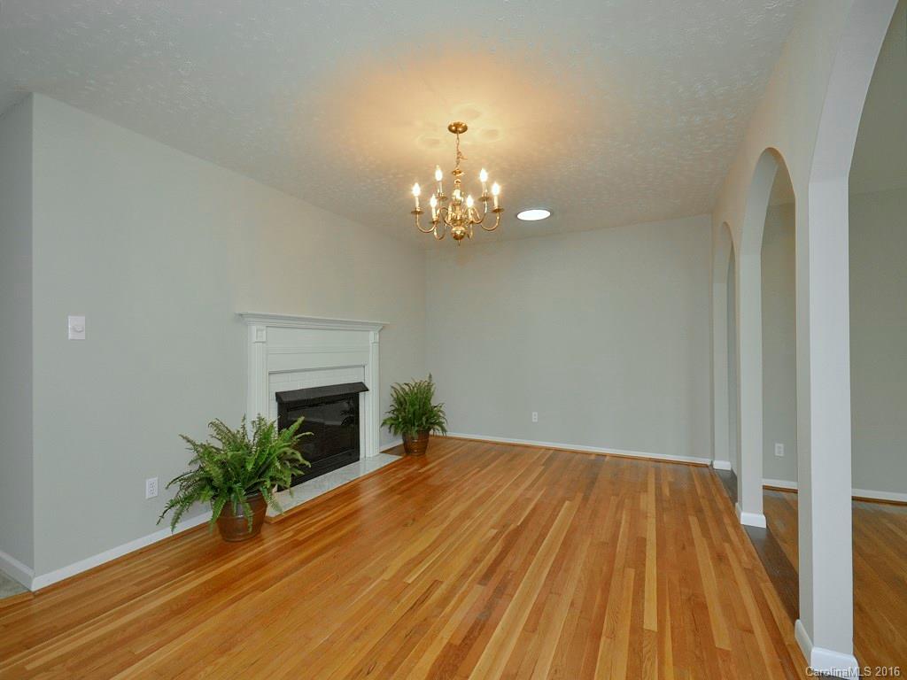 321 Stratford Road Asheville, NC 28804 - Photo 5 of 19