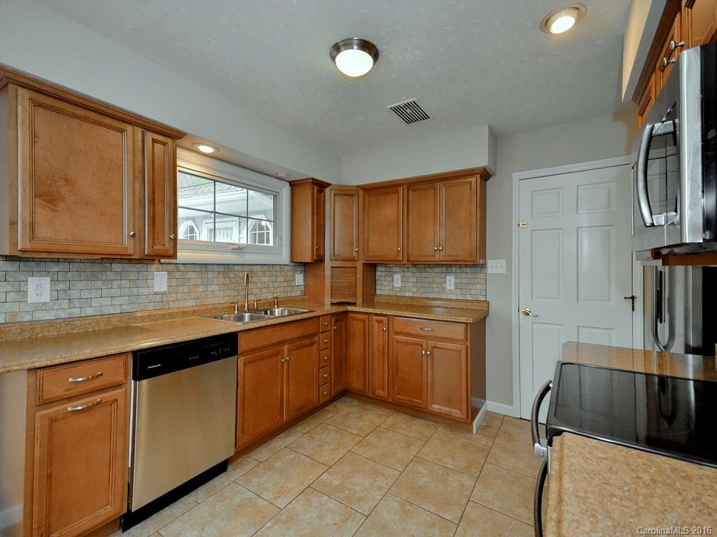 321 Stratford Road Asheville, NC 28804 - Photo 7 of 19