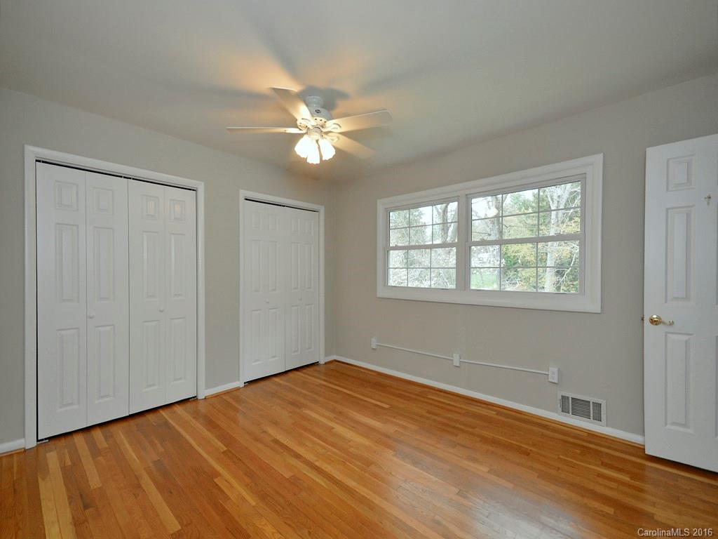 321 Stratford Road Asheville, NC 28804 - Photo 9 of 19