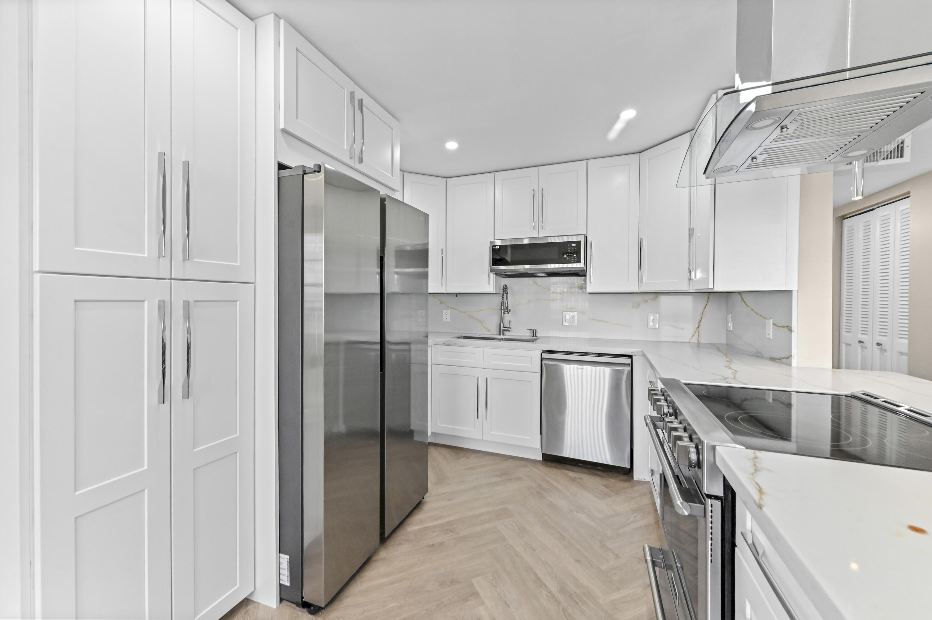 4055 Wolverton C Boca Raton, FL 33434 - Photo 11 of 56 11 Kitchen 01